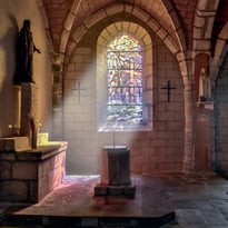 Les portes du temps : à la découverte de l'Église de l'Assomption-de-la-Vierge